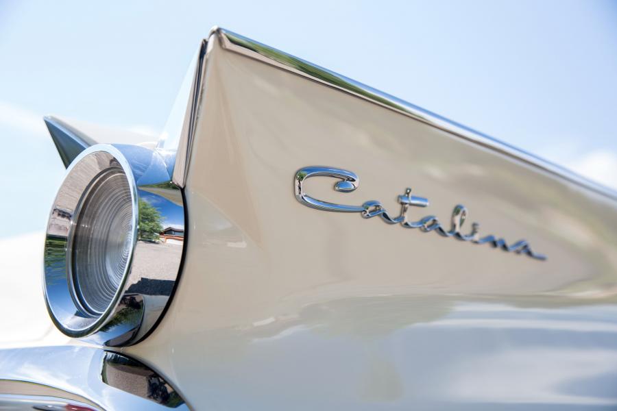 Логотип Pontiac El Catalina Safari Pickup 1959 года  (фото 4 из 25)